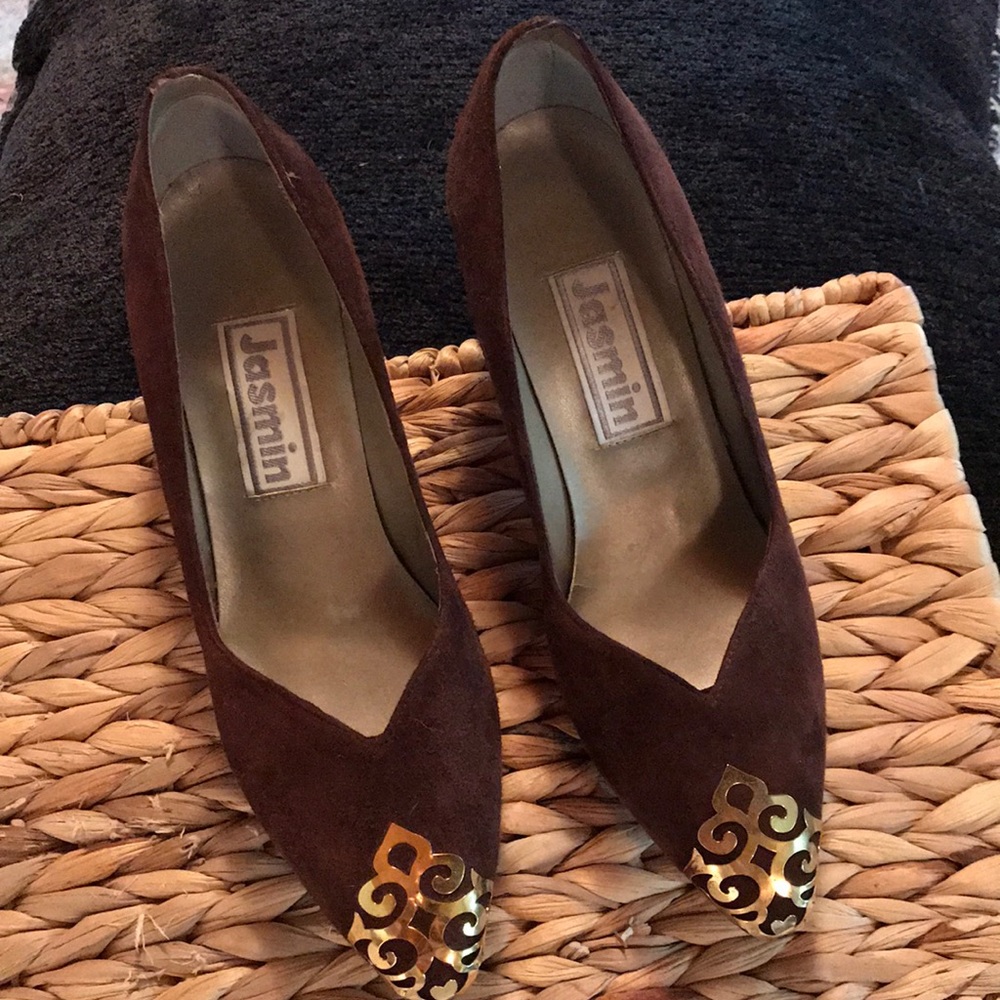 Jasmin Brown Suede Pumps size 6B